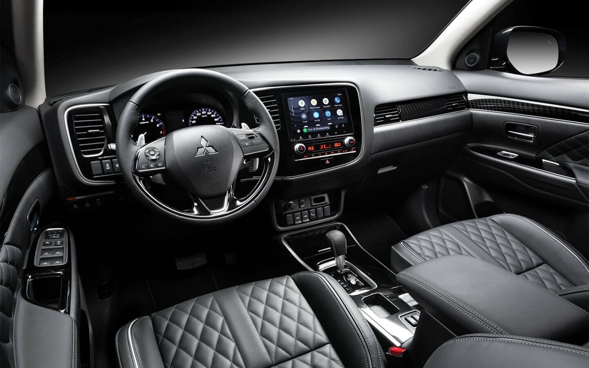 nội thất mitsubishi outlander